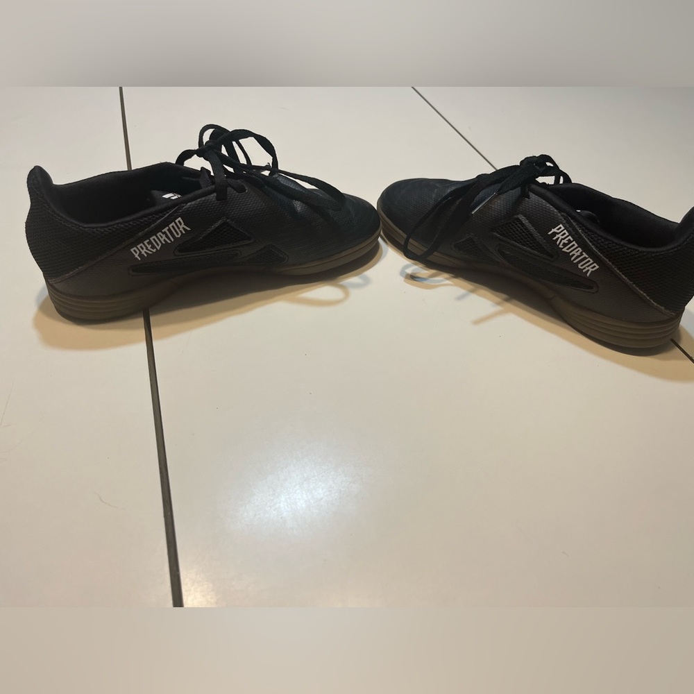 Adidas Predator Edge.4 Indoor Sala soccer shoes indoor boys girls size 1 black